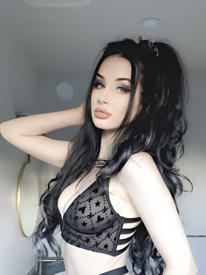 Снежанна привлекательная девушка из Заводоуковска цена от 4000 руб