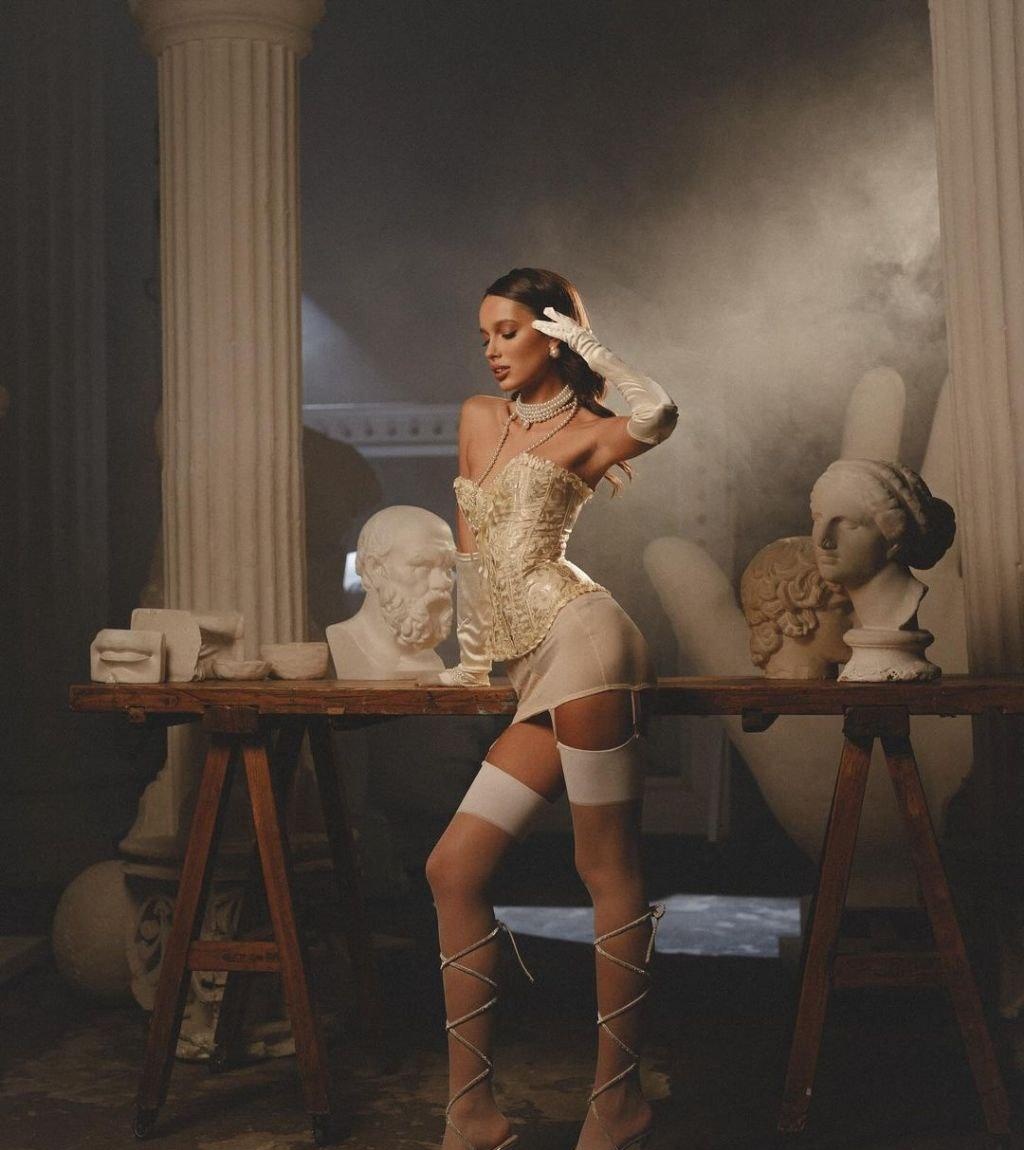 Анюта привлекательная девушка из Заводоуковска цена от 7000 руб