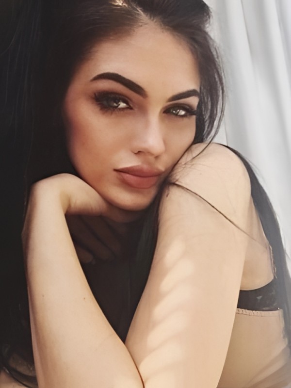 Моника фото 2